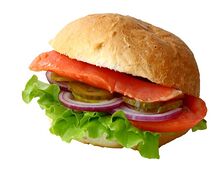 Сэндвич с красной рыбкой