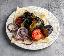 ⁠Овощи на мангале