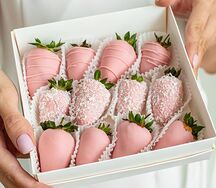 Бокс клубники в шоколаде Эгер