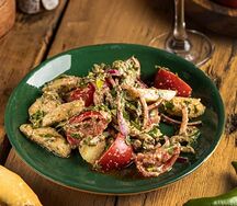 Салат с грецким орехом