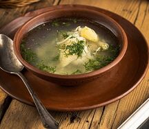 Куриный суп с домашней лапшой