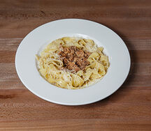 Фетучини с рваной свининой