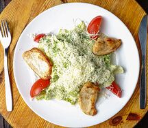 Цезарь с курицей