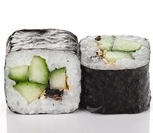 Ролл с огурцом