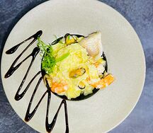 Феттуччине в сливках с морепроуктами