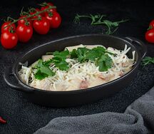 Токпокки с беконом в сливочном соусе