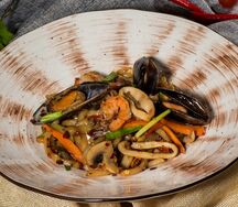 Лапша с морепродуктами