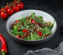 Микс-салат с говядиной