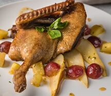 Утка с фруктами