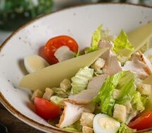 Цезарь с курицей