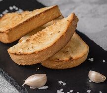 Чесночные гренки