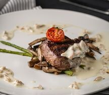 Миньон с лесными грибами