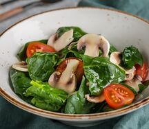 Салат из шпината