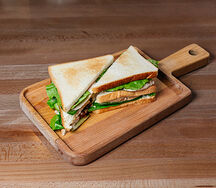 Сэндвич с куриным филе и вялеными томатами Ххl