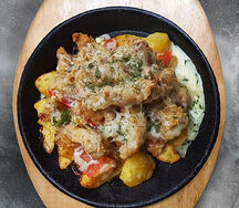 Шипящая сковородочка с судаком