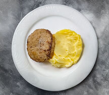 Куриная котлетка с картофельным пюре