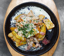 Шипящая сковородочка с говядиной