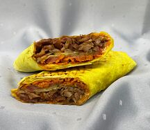 Шаурма с курицей в сырном лаваше