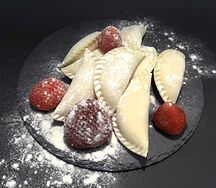 Вареники с клубникой (заморозка)