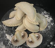 Вареники с капустой замороженные