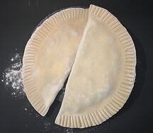 Чебуреки свино-говяжьи (замороженные)