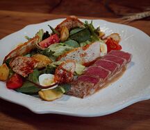 Салат с тунцом