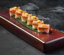 Осидзуси с тунцом и соусом манго