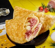 С ветчиной и омлетом