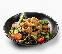 Салат с кальмаром и цитрусовой заправкой