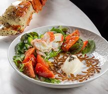 Салат с мясом королевского камчатского краба