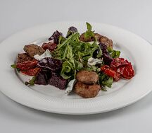 Салат с куриной печенью