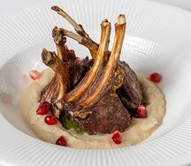Каре баранье с нежным муссом из сельдерея