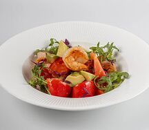 Салат с тигровыми креветками