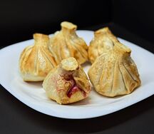 Жареные хинкали Клубника