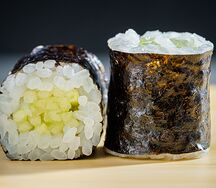 Ролл с огурцом