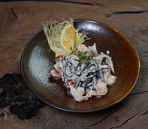 Паста Нери с кальмаром и креветкой