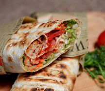 Люля из курицы в лаваше