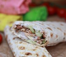 Шаурма классическая из куриного шашлыка 