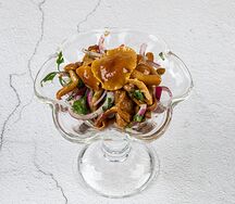 Грибы маринованные