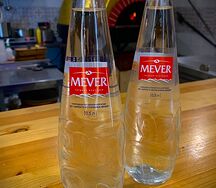 Вода Mever негазированная