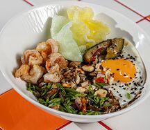 Наси-горенг с креветками