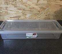 Контейнер с крышкой 