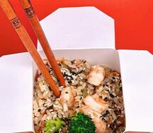 Wok Рис с креветкой в устричном соусе 