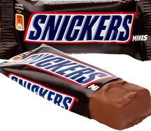 Конфета шоколадная батончик Snickers Minis