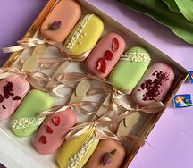 Большой набор чизкейков в белом шоколаде с оранжевым