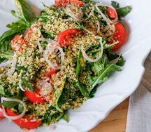 Теплый салат с куриной печенью