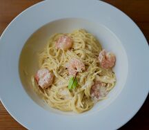Паста с креветками в сливочном соусе