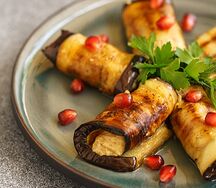 Рулетики из баклажанов с грецкими орехами