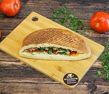 Классическая шаурма с курицей в лепешке