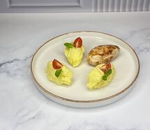 Картофельное пюре с куриной котлеткой